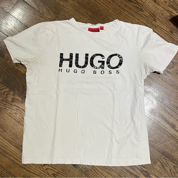Hugo Boss T-Shirt - Picture 1 of 2